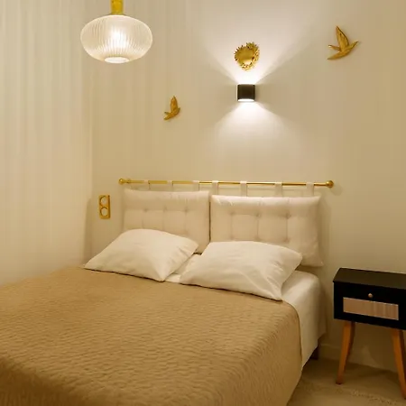 Charming Getaway In Le Marais - Oberkampf Working & Living Apartment *
