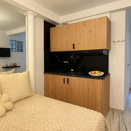 Charming Getaway In Le Marais - Oberkampf Working & Living Parigi